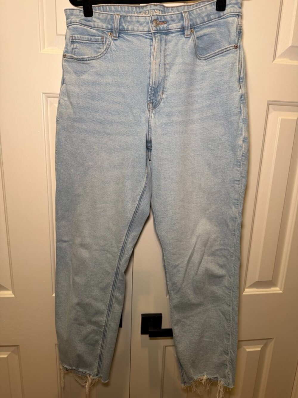 American Eagle Light Wash Straight Crop Jeans 12